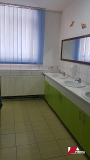 Inchiriez spatii de birouri intr-o  cladire situata in zona Centrala
