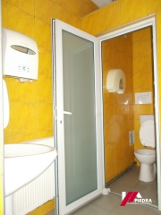 Inchiriez hala situata la parter in zona Piata Cibin