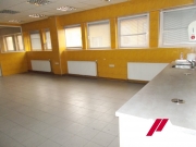 Inchiriez hala cu posibilitate de spatiu comercial in fata 