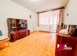 Inchiriez apartament de 2 camere decomandate situat in zona Mihai Viteazu ,parter
