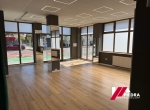 Inchiriez spatiu comercial situat pe strada Calea Dumbravii, parterul , cu o suprafata de 75 mp
